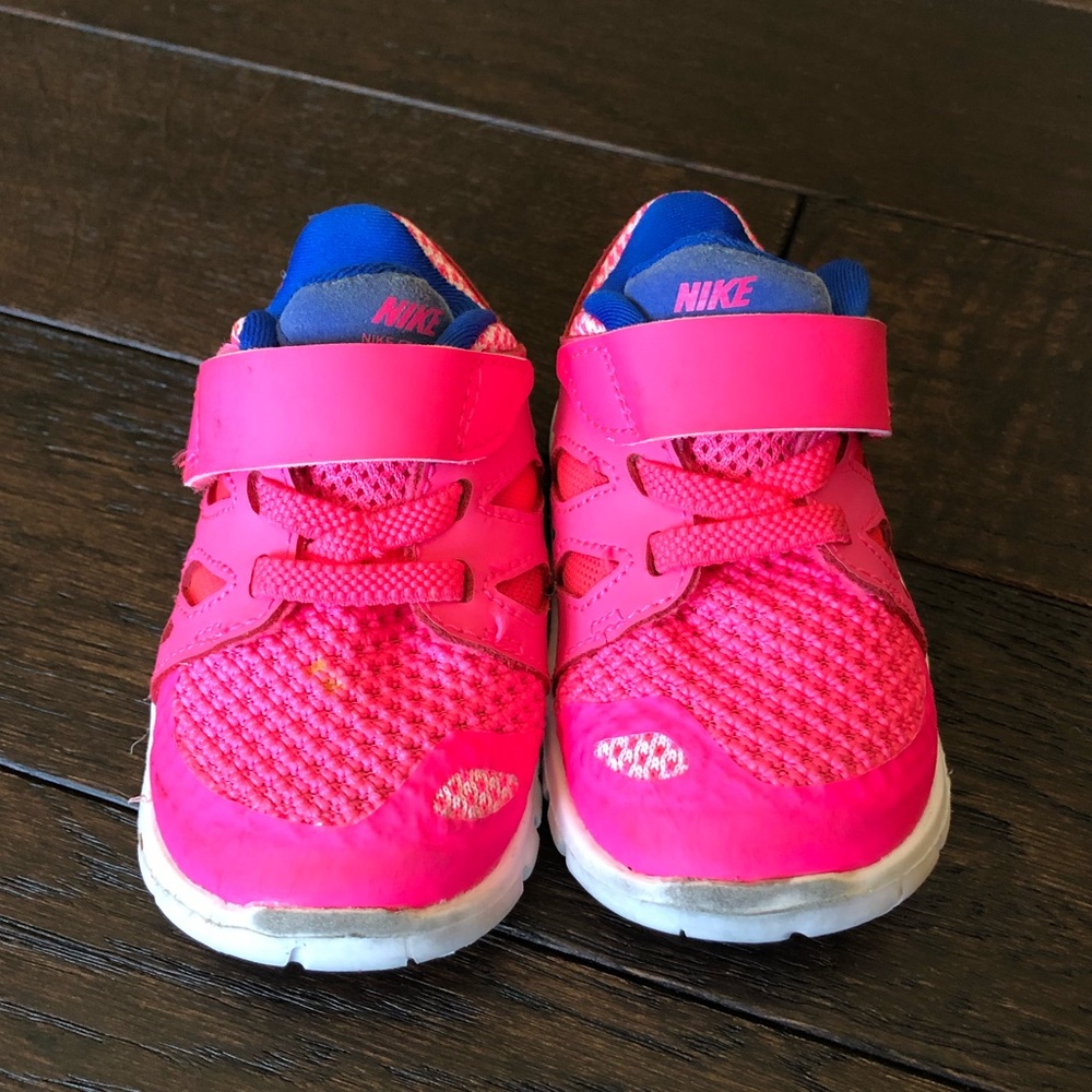 SOLD❌NIKE Free Toddler Sneaker Size 2C, VGUC - Picture 2 of 8